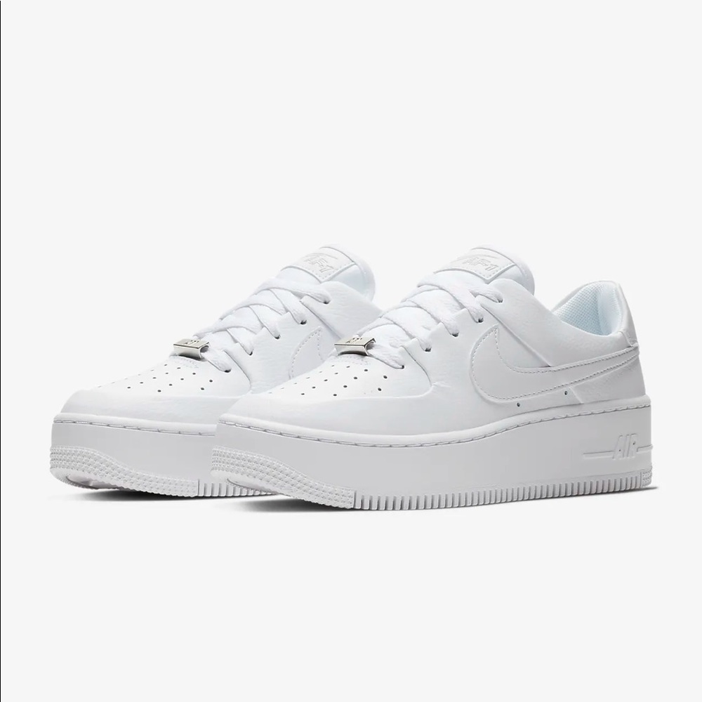 Nike Air Force 1 Sage Low